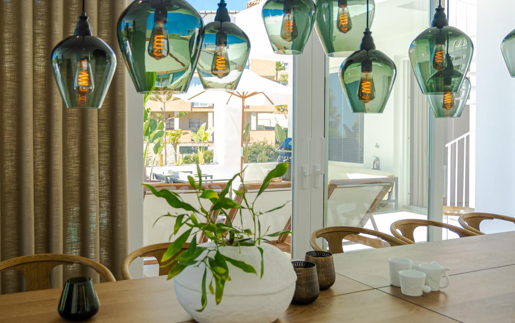 Villa Modern With Heated Pool, Gym & Cinema