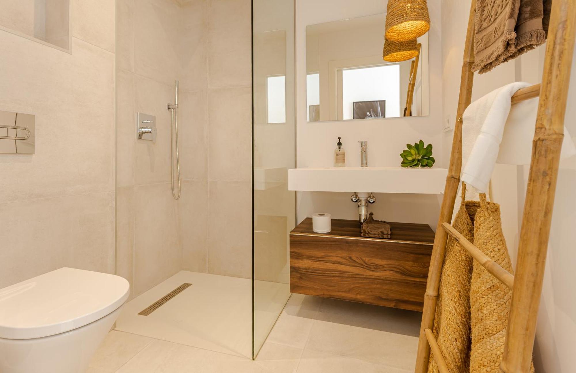 Modern With Heated Pool, Gym & Cinema Villa Marbella