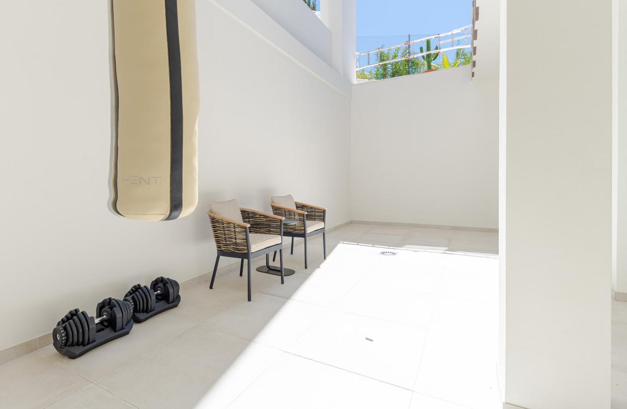 Modern With Heated Pool, Gym & Cinema Villa Marbella