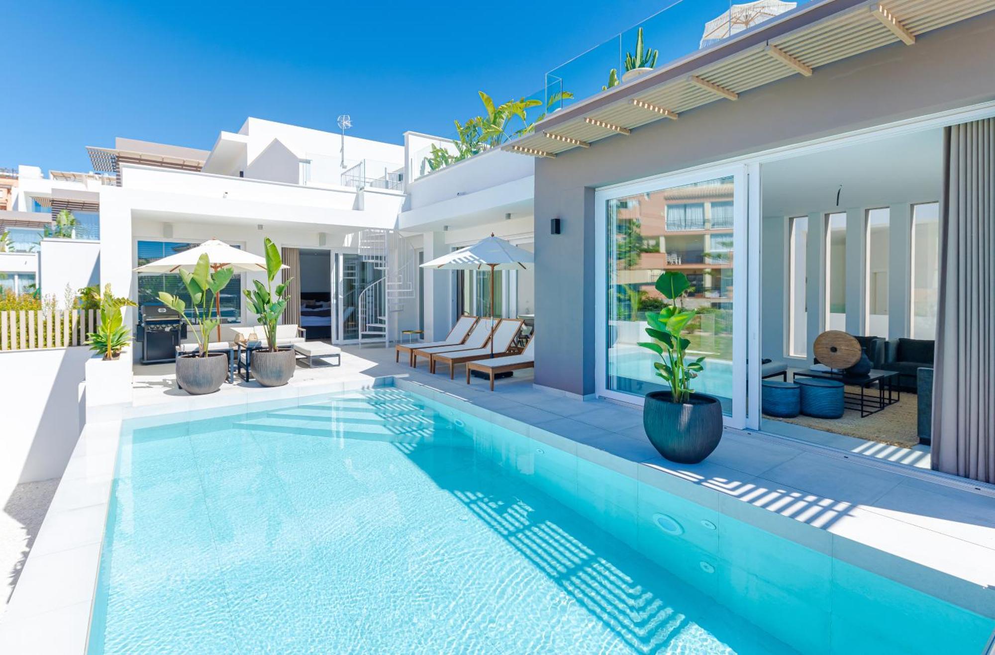 Modern With Heated Pool, Gym & Cinema Marbella