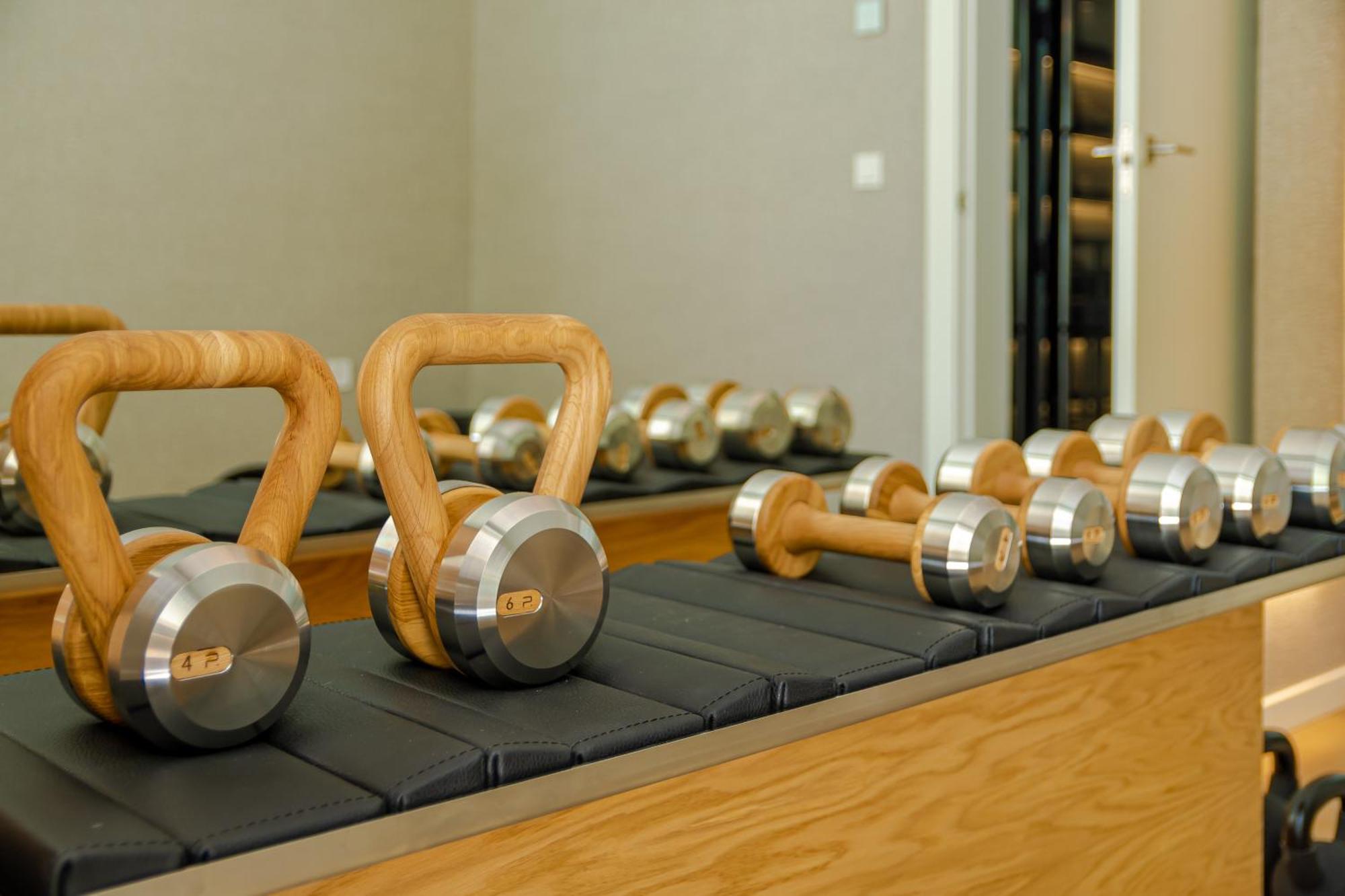 Modern With Heated Pool, Gym & Cinema